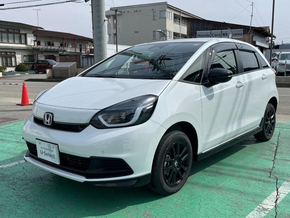 &nbsp;Honda　フィット&nbsp;e:HEV　ホーム　ブラックスタイル｜飛騨高山店